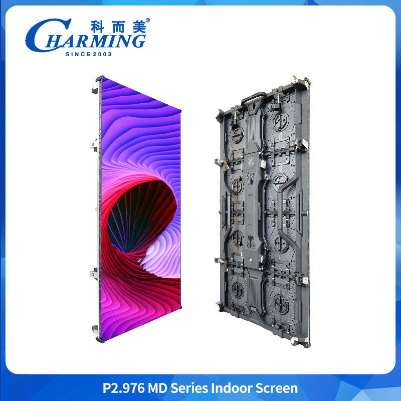 P2.6 P2.98 P3.91 Bức ảnh sân khấu nhà thờ
